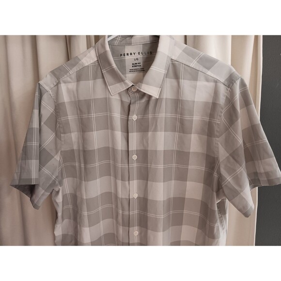 Perry Ellis Men's Short Sleeve Button-Down Shirt - Size Large - Slim Fit Stretch - Picture 3 of 6